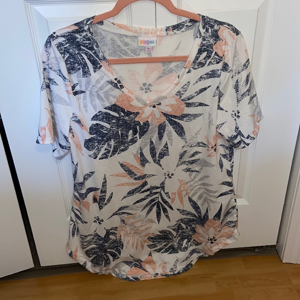 V neck tee